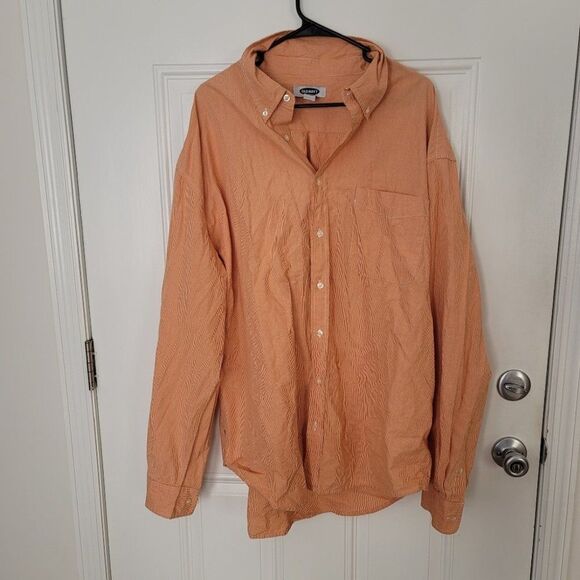 Button down - Picture 1 of 4